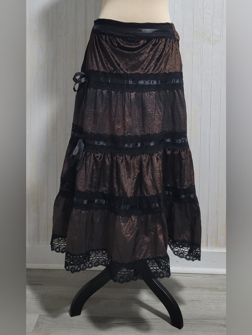 ​Vintage MOINE Whimsigoth Black Bronze Velvet Lace Tiered Skirt XL
